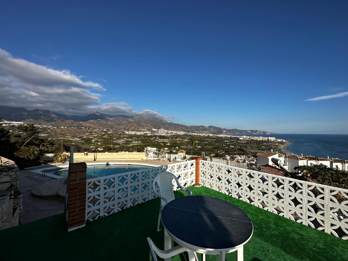 Villa Carmen Nerja Bagian luar foto